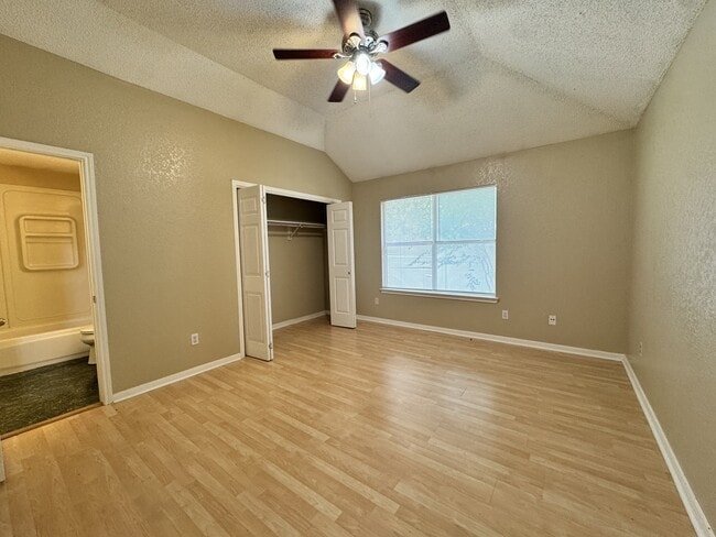 Building Photo - 2141 Redwing Way
