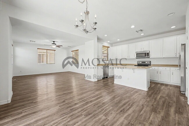 Building Photo - 599 S Buena Vista Ct