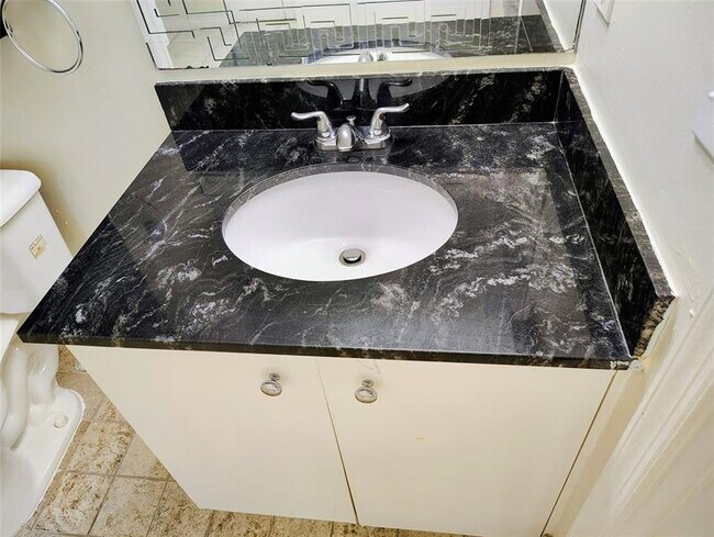 Building Photo - 5590 NW 61st St