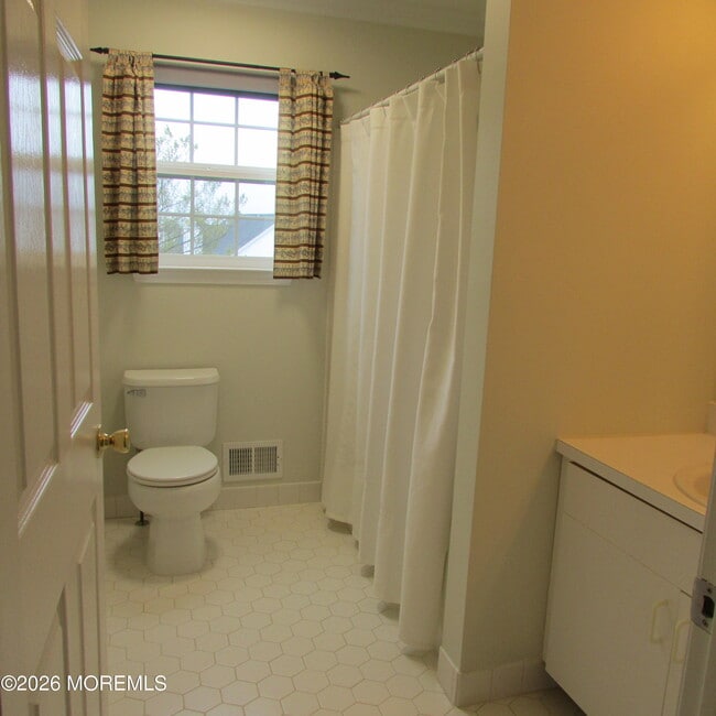 Building Photo - 29 Tall Oaks Ct