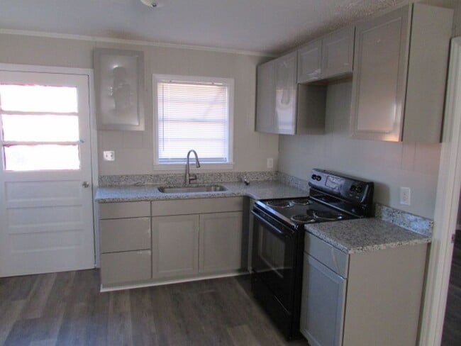 Building Photo - Marshville, NC Duplex