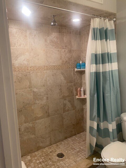 Building Photo - 1089 Beacon St