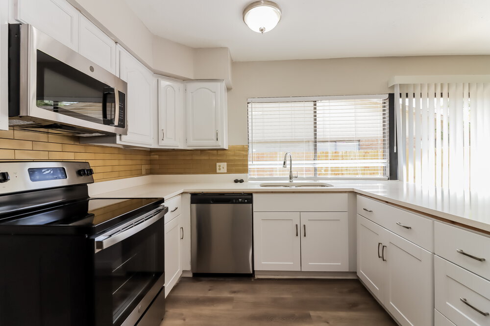 Building Photo - 15411 Empanada Dr