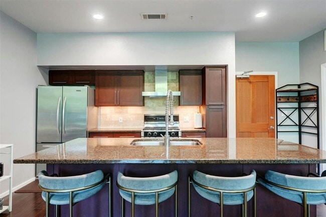 Building Photo - 1600 Barton Springs Rd