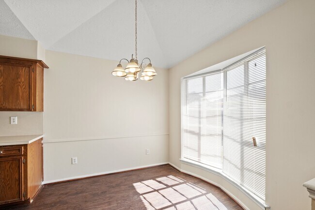 Building Photo - 13211 Gerrards Cross Dr