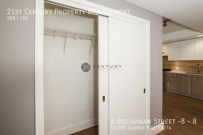 Building Photo - 8 Buchanan St