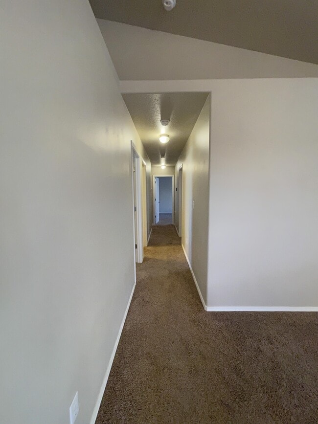 Building Photo - 2260 N Baywing Hawk Pl