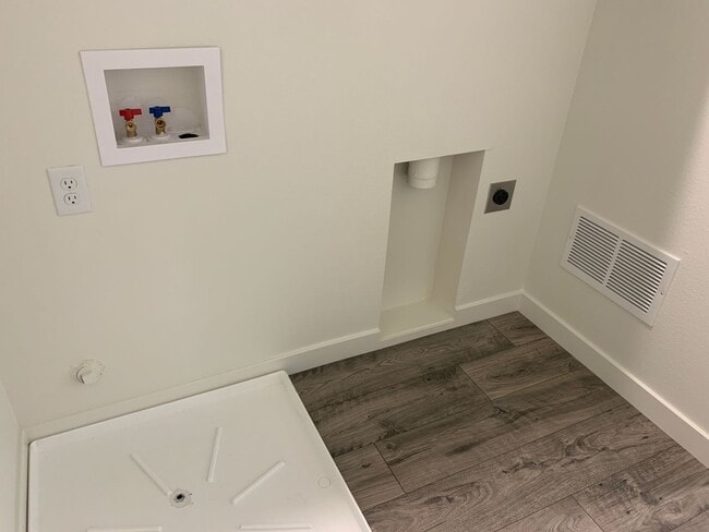 Building Photo - 873 Bertino Pl