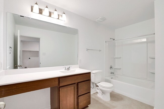 Building Photo - 614 Eucharis