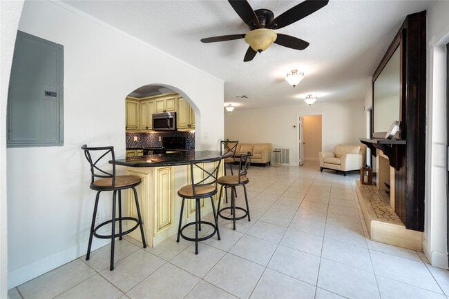 Building Photo - 3412 Leigh Rd