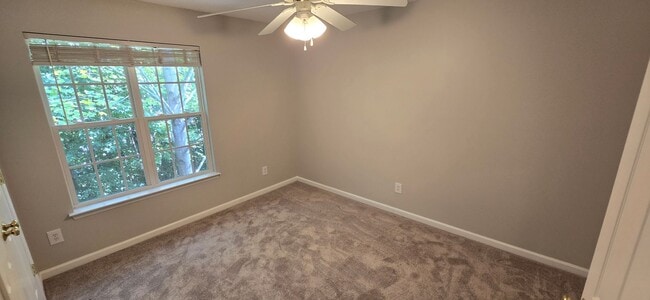Building Photo - Great gated community near Wake Forest