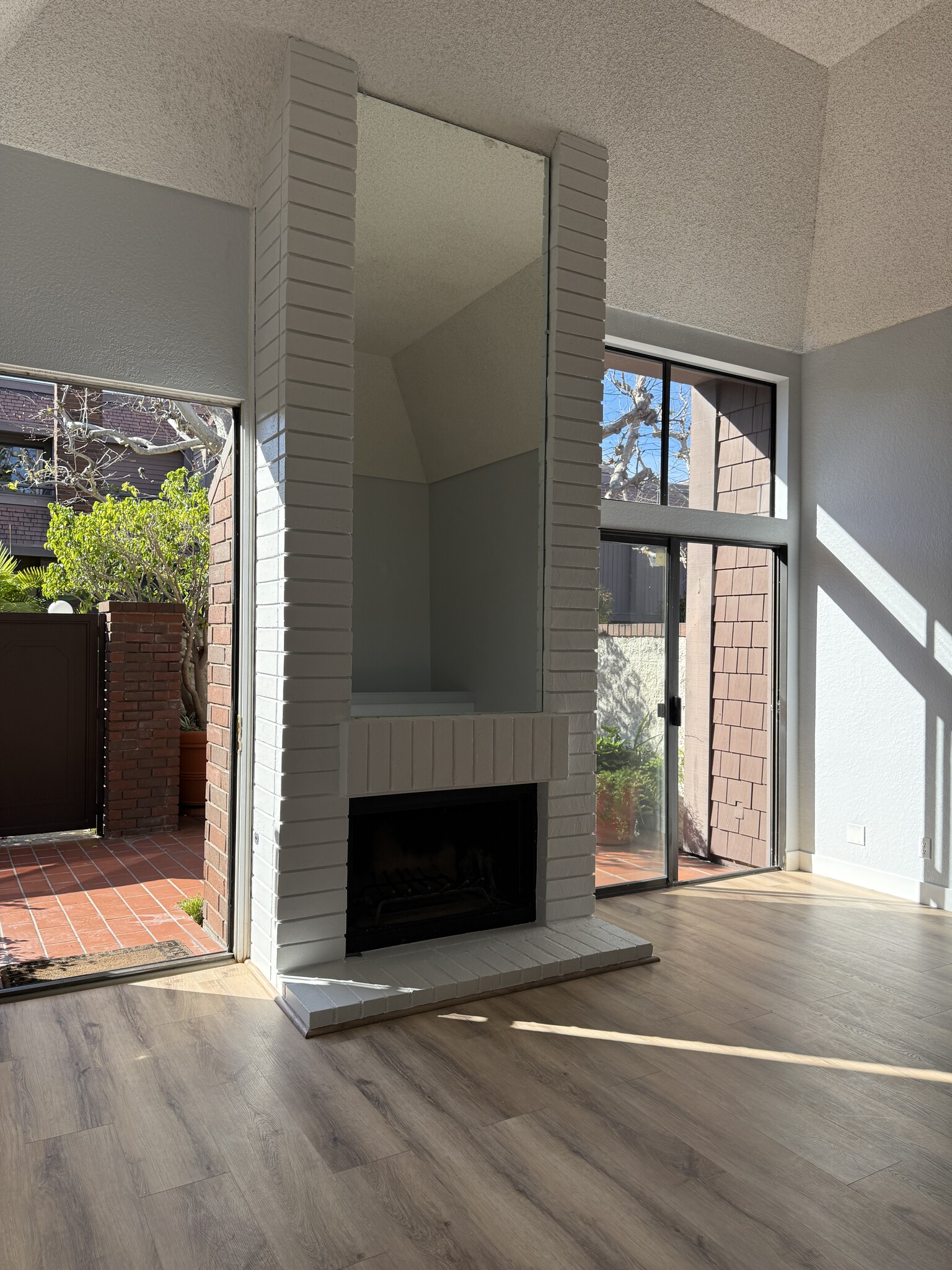 Building Photo - 4549 Alla Rd