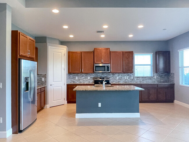 Building Photo - 15995 Whippoorwill Cir