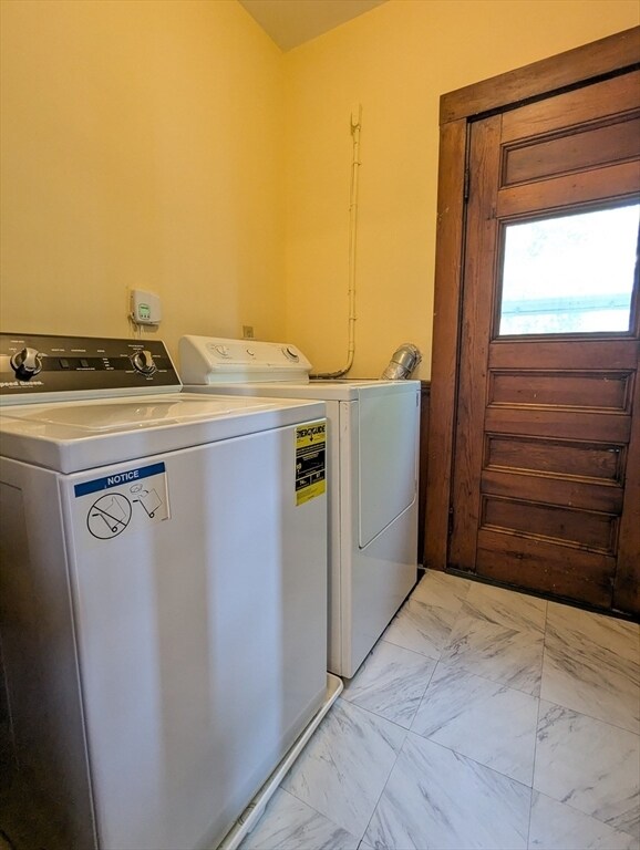 Building Photo - 17 Commonwealth Rd