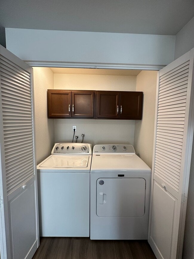 Building Photo - 10402 107th Ave SW