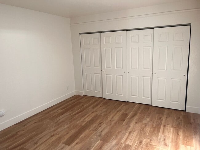 Building Photo - Great 1 bedroom 1 bathroom cottage on wood...
