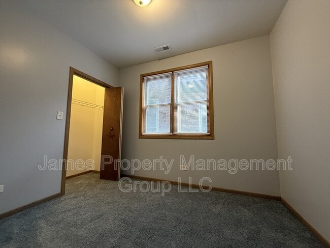 Building Photo - 3112 W Monroe St