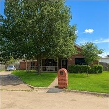 Building Photo - 1008 Treys Ct