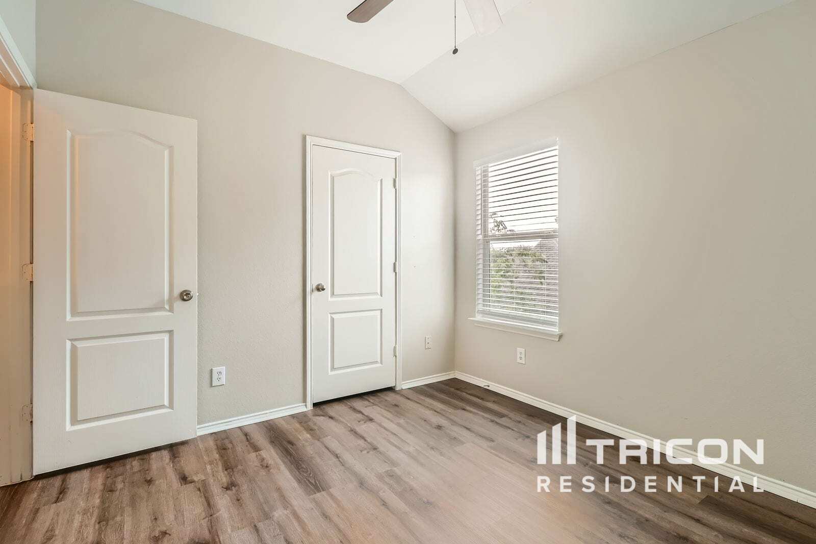 Building Photo - 5824 Somerton Dr