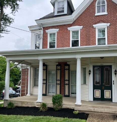 Your private porch :) - 501 Gay St