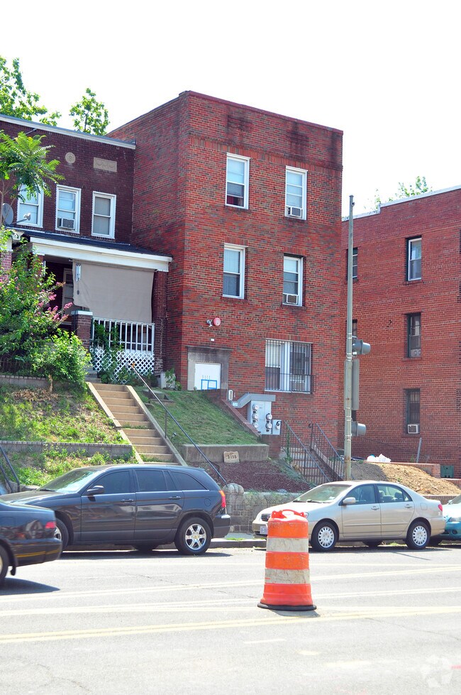 Building Photo - 3111 Sherman Ave NW