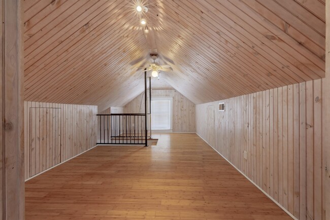 Building Photo - 1710 Avenue O