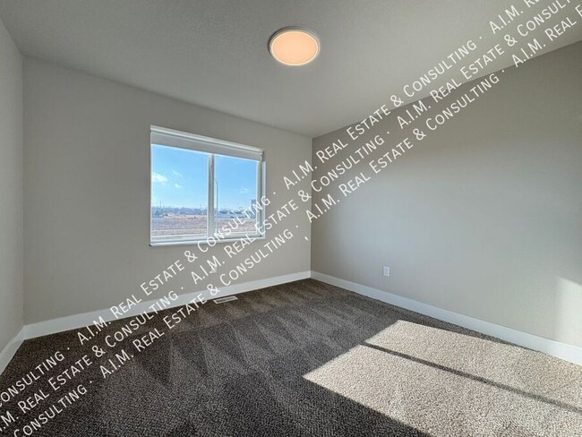 Building Photo - 284 Caspian Ct