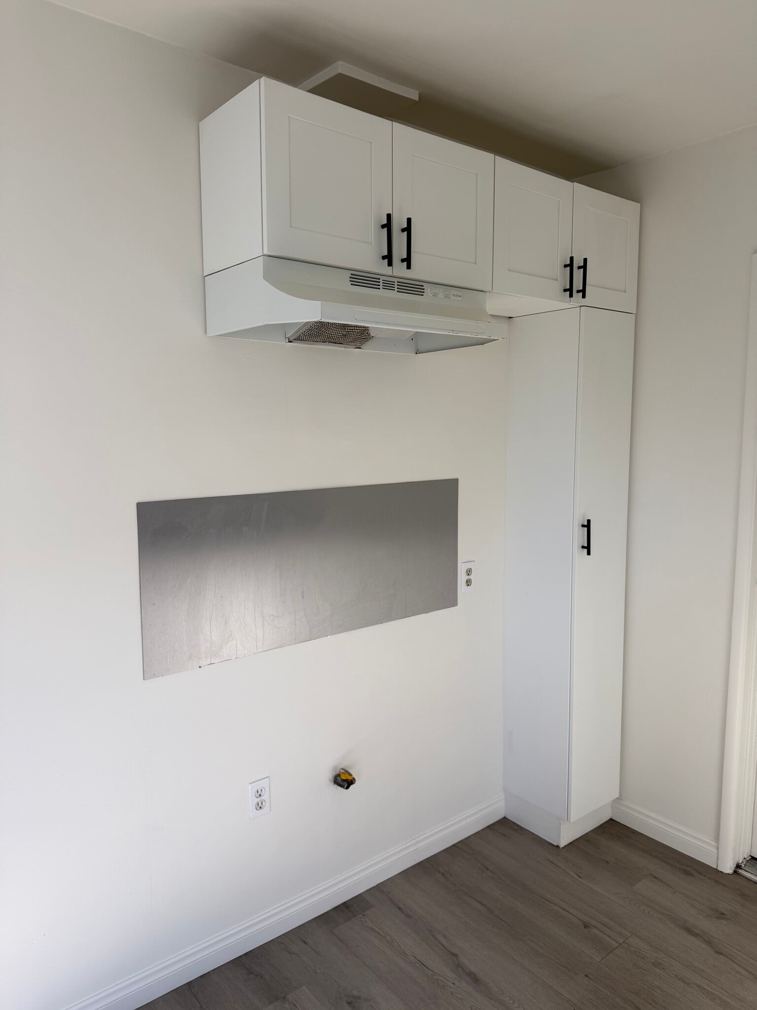 Building Photo - 2750 S Mansfield Ave