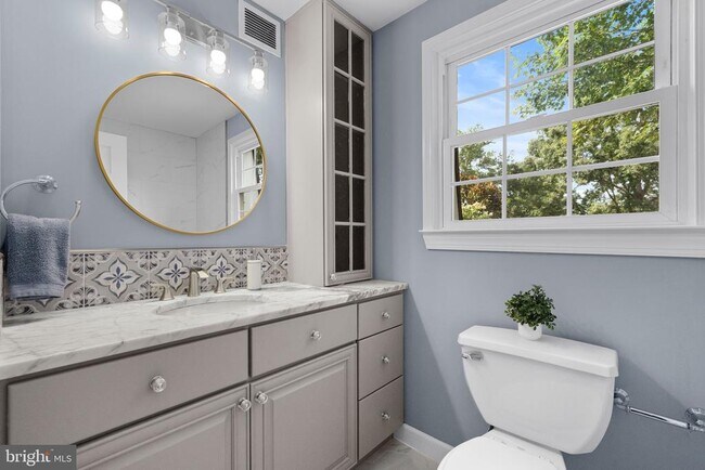 Building Photo - 10429 Headly Ct