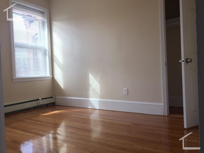 Building Photo - Check out this listing I# bed in Allston JUNE 1ST MOVE IN!!