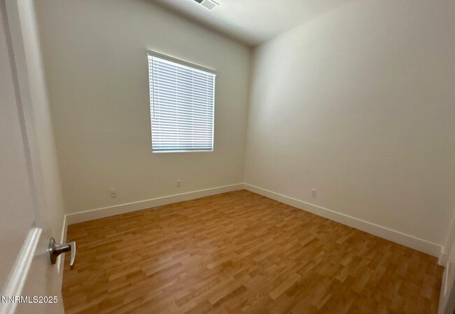 Building Photo - 5021 Chevalier Dr