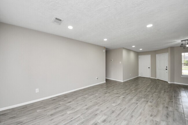 Building Photo - 4915 Pecan Grove Dr