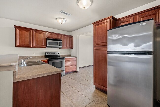 Building Photo - 1270 N Trinity Dr