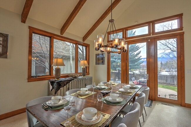 Building Photo - 408 Settlement Ln