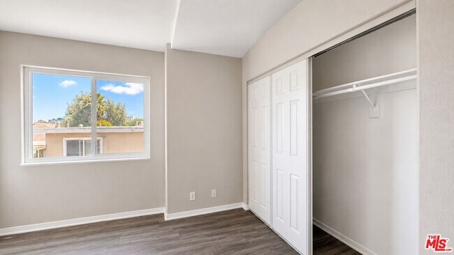 Building Photo - 14714 S Budlong Ave
