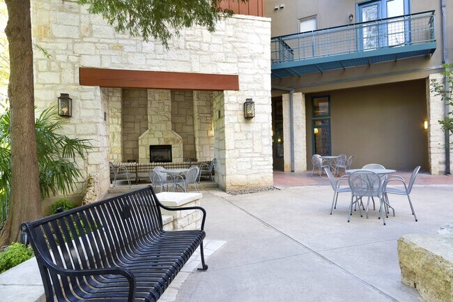 Building Photo - Wondrous 1 BR Apt Available For Rent