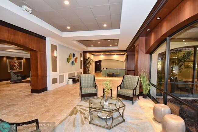 Building Photo - 6715 Via Regina
