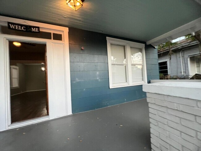 Building Photo - 3021 Sanchez St