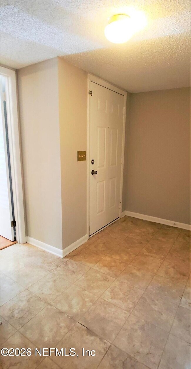 Building Photo - 5557 Greatpine Ln S