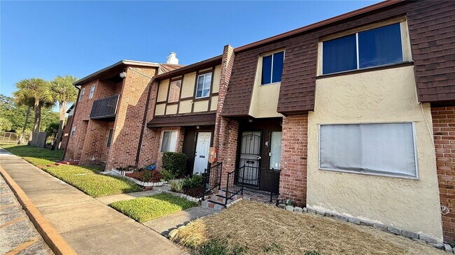Building Photo - 2385 Tom Jones St