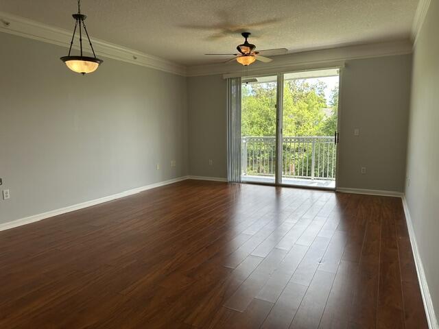 Building Photo - 2036 Alta Meadows Ln