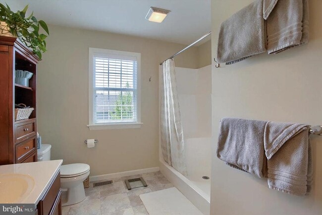 Building Photo - 834 Northern Spy Dr