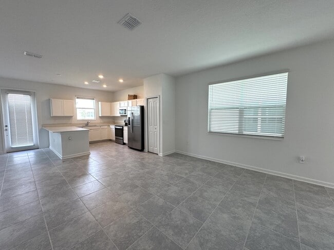 Building Photo - 336 Nine Iron Dr