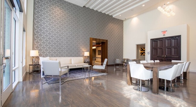 Building Photo - 7370 Montcalm Dr