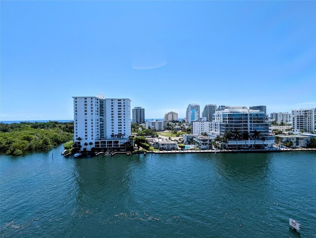 Building Photo - 888 Intracoastal Dr