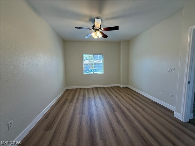 Building Photo - 7701 W Robindale Rd