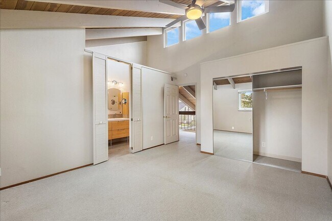 Building Photo - 2063 Whitehall Pl