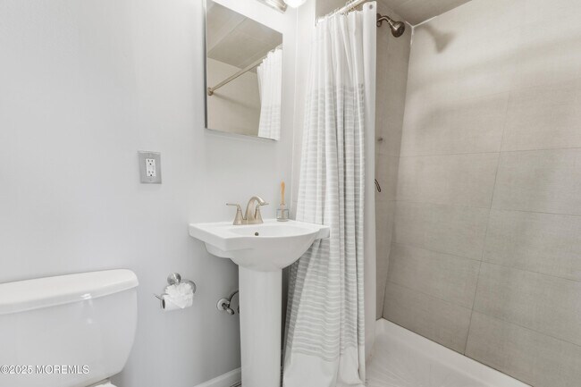 Building Photo - 65 Cedar Ave