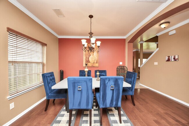 Building Photo - 8614 Riverbend Canyon Ln