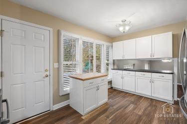 Building Photo - 924 Thornton Ln